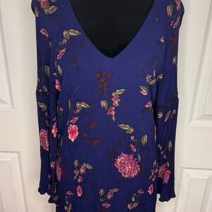 Altered State SZ L navy floral bell sleeve dress